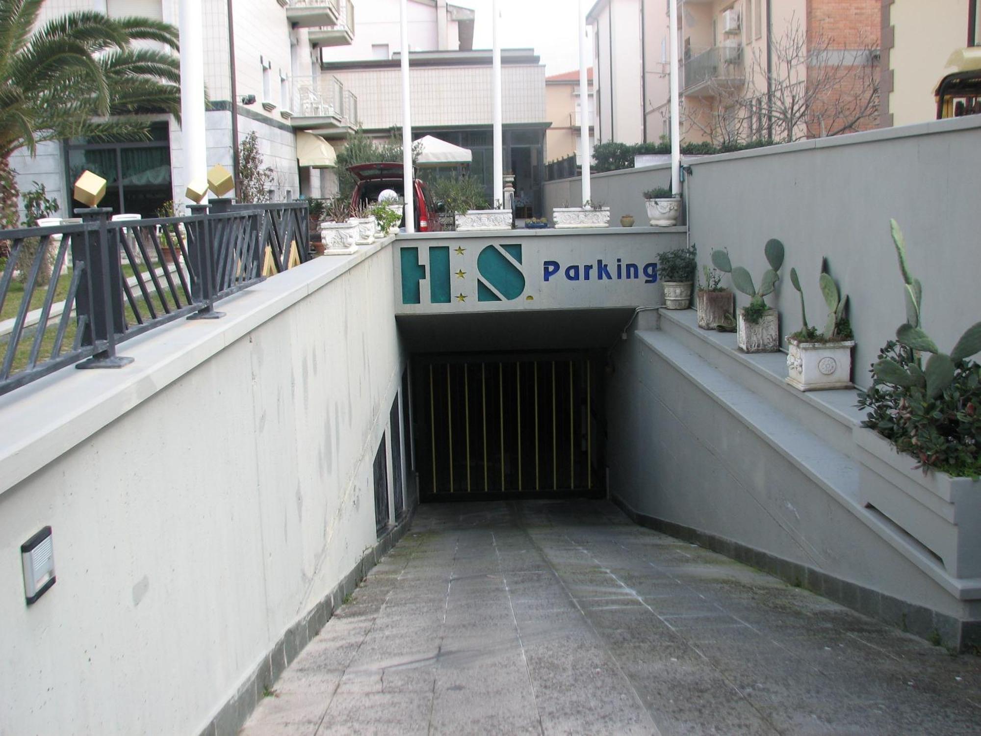 Hotel Smeraldo Λίντο ντι Καμαϊόρε Εξωτερικό φωτογραφία
