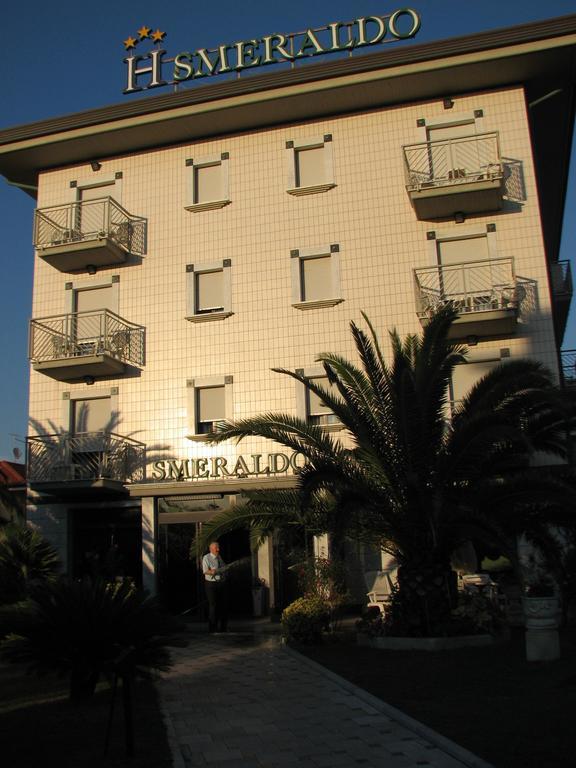 Hotel Smeraldo Λίντο ντι Καμαϊόρε Εξωτερικό φωτογραφία