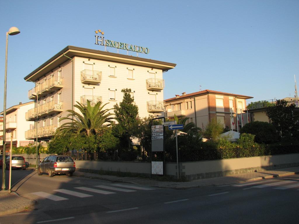Hotel Smeraldo Λίντο ντι Καμαϊόρε Εξωτερικό φωτογραφία