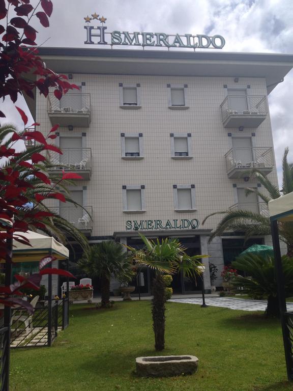 Hotel Smeraldo Λίντο ντι Καμαϊόρε Εξωτερικό φωτογραφία